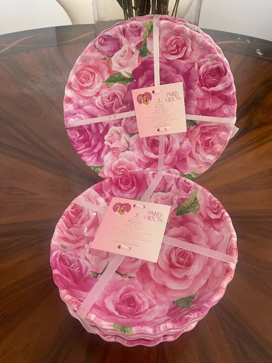 Paris Hilton Other - Paris Hilton Jadore Pink Rose Plates Bowls Set 8pc Scalloped Thats Hot